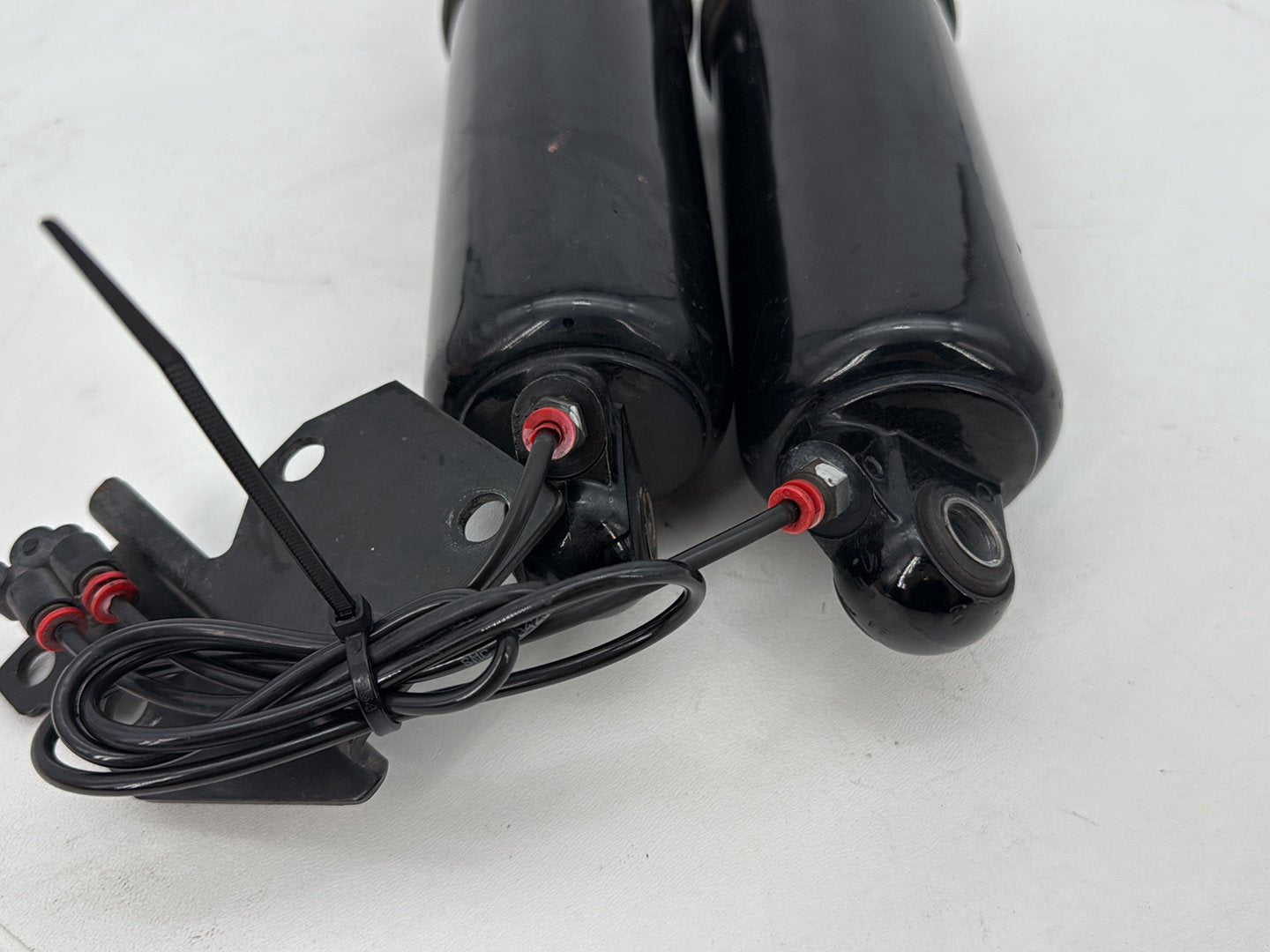 2007 Harley Street Glide Touring FLHX OEM Rear Left Right Shock Absorbers