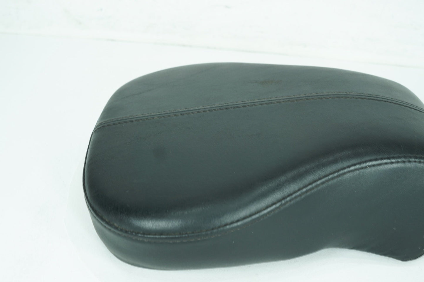 2007 - 2016 Harley-Davidson Touring CVO Electra Screamin Eagle Rear Passenger Pillion Seat 51812-09