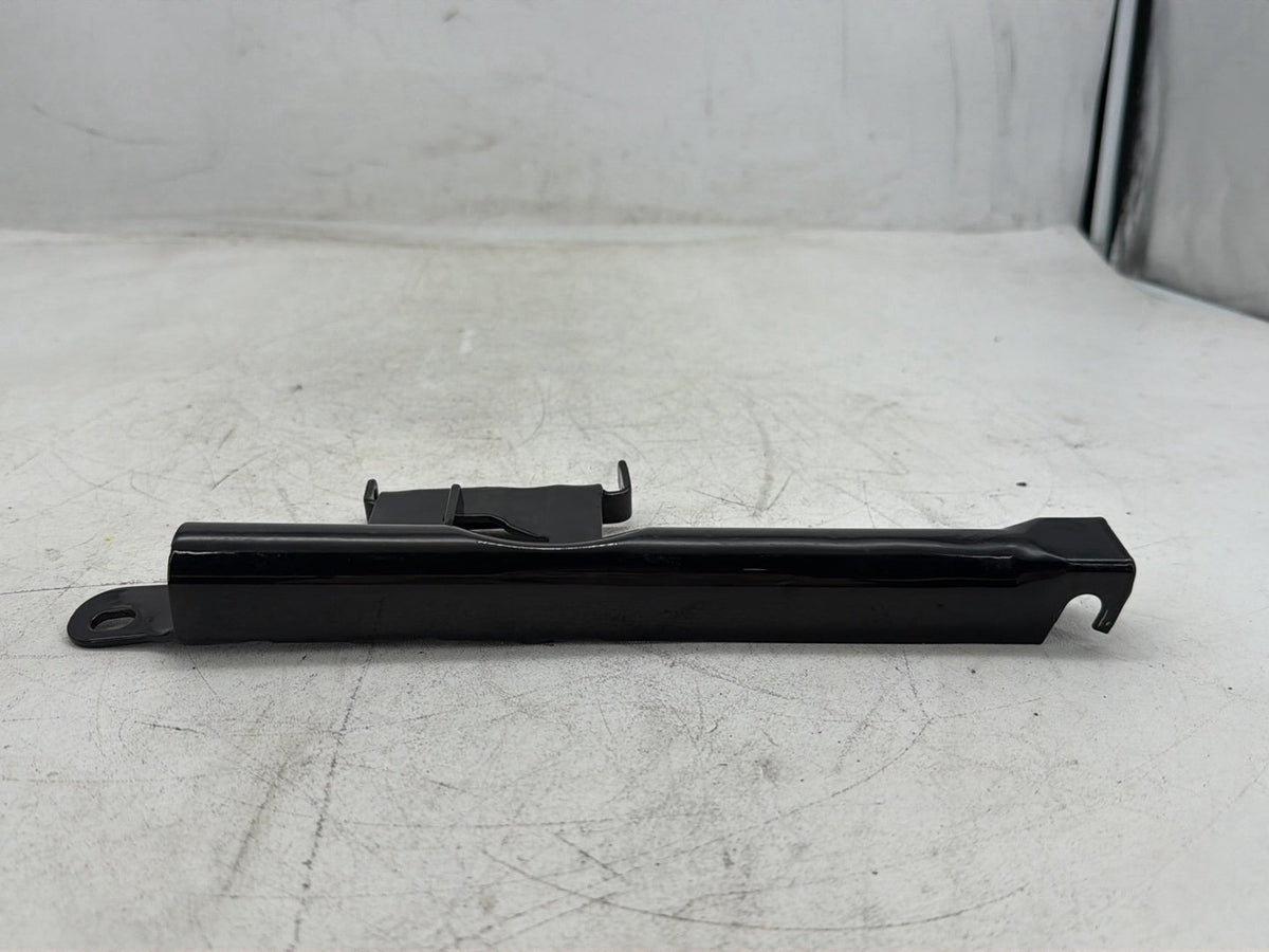 2003 Harley Softail Deuce FXSTD OEM Seat Bracket Mount Support Mounting