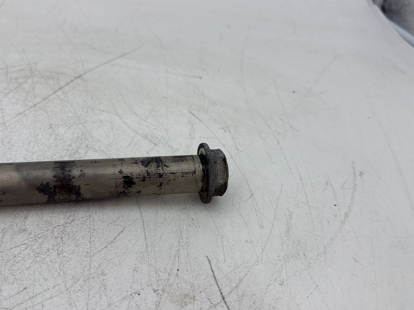 2008 Harley Dyna FXDL Low Rider Anniversary OEM Rear Wheel Axle Bolt Shaft