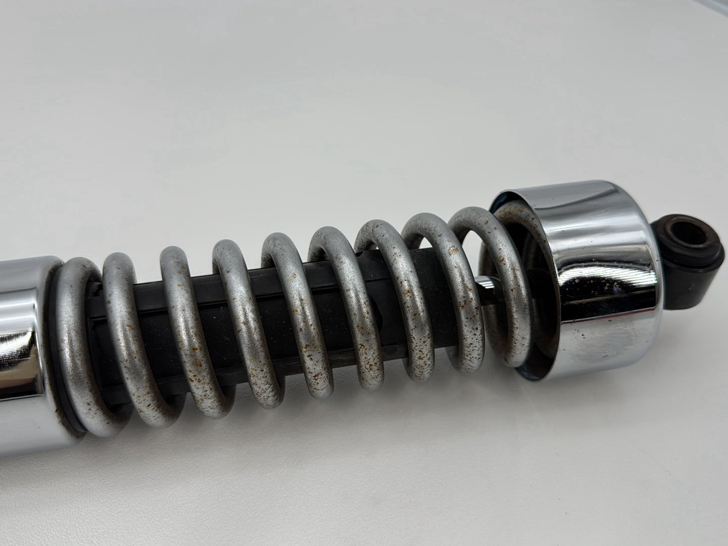 2006 - 2017 Harley-Davidson Dyna Street Bob Rear 1 Shock Absorber 54615-01
