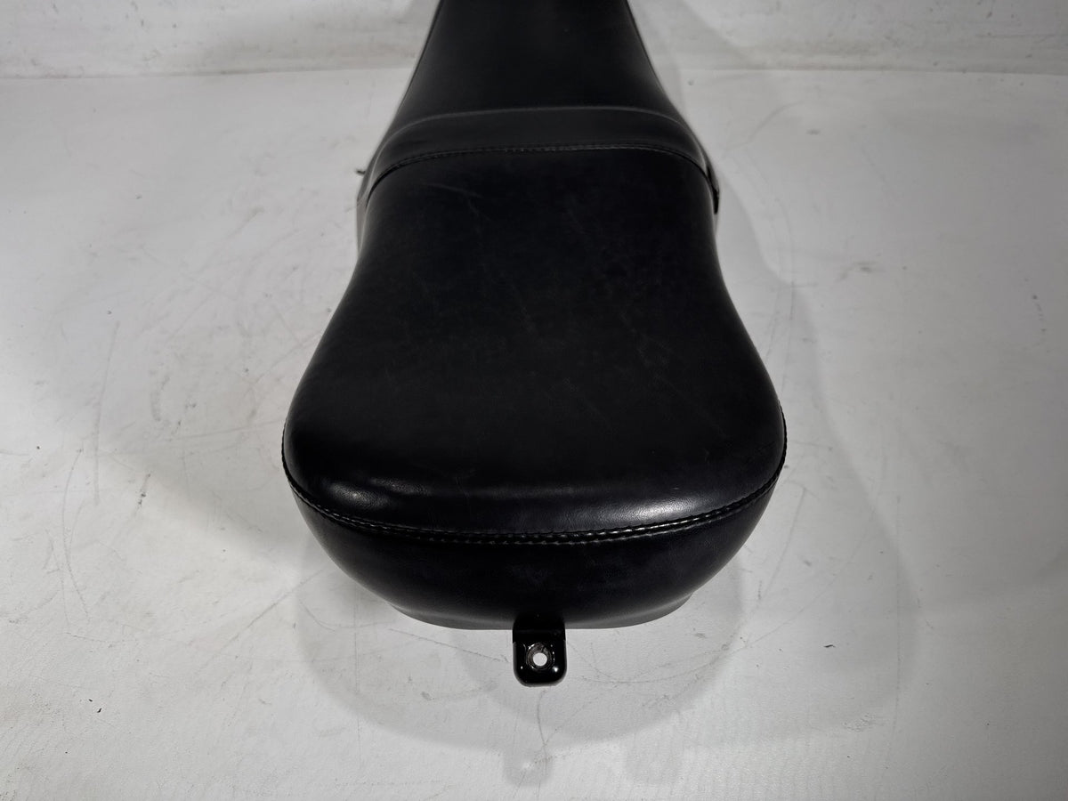 2002 Harley Electra Glide Touring FLHT Passenger Driver Seat Saddle Le Pera