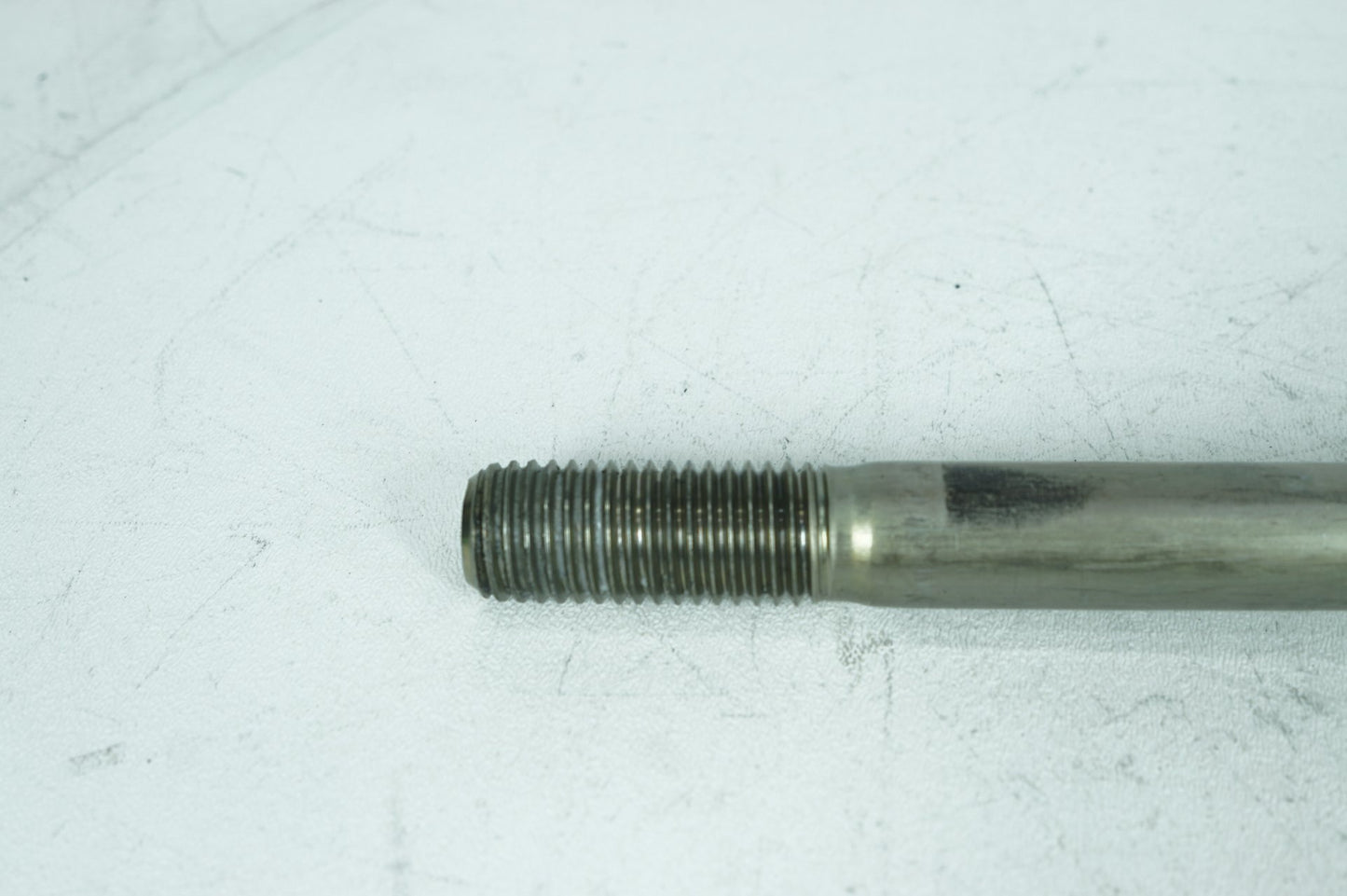2007 - 2017 Harley-Davidson Dyna Wide Glide Rear Fork Swingarm Pivot Bolt Shaft 47641-06