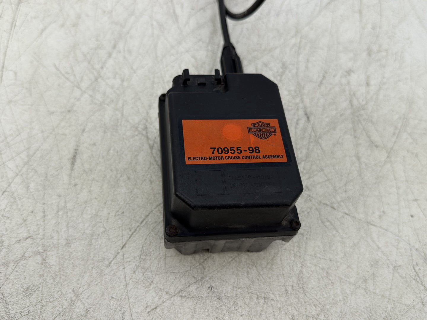 1998 Harley Touring FLHTCUI Electra Glide Ultra OEM Cruise Control Actuator 70955-98