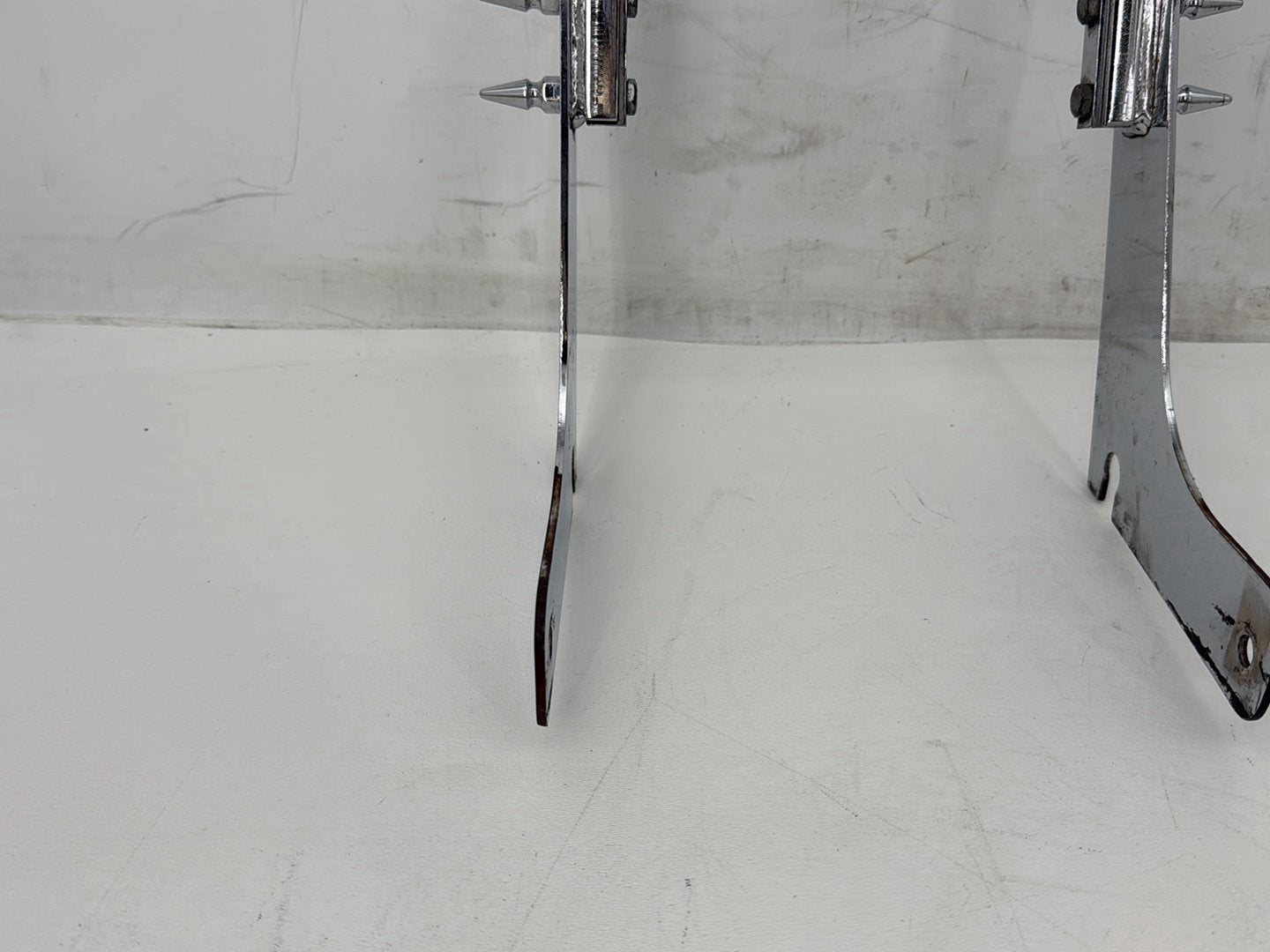 2006 Harley Dyna FXDWGI Wide Glide OEM Rear Back Sissy Bar Rail Sissybar