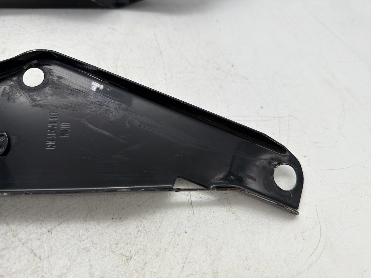 2010 Harley Street Glide Touring FLHX OEM Right Left Fairing Support Brackets