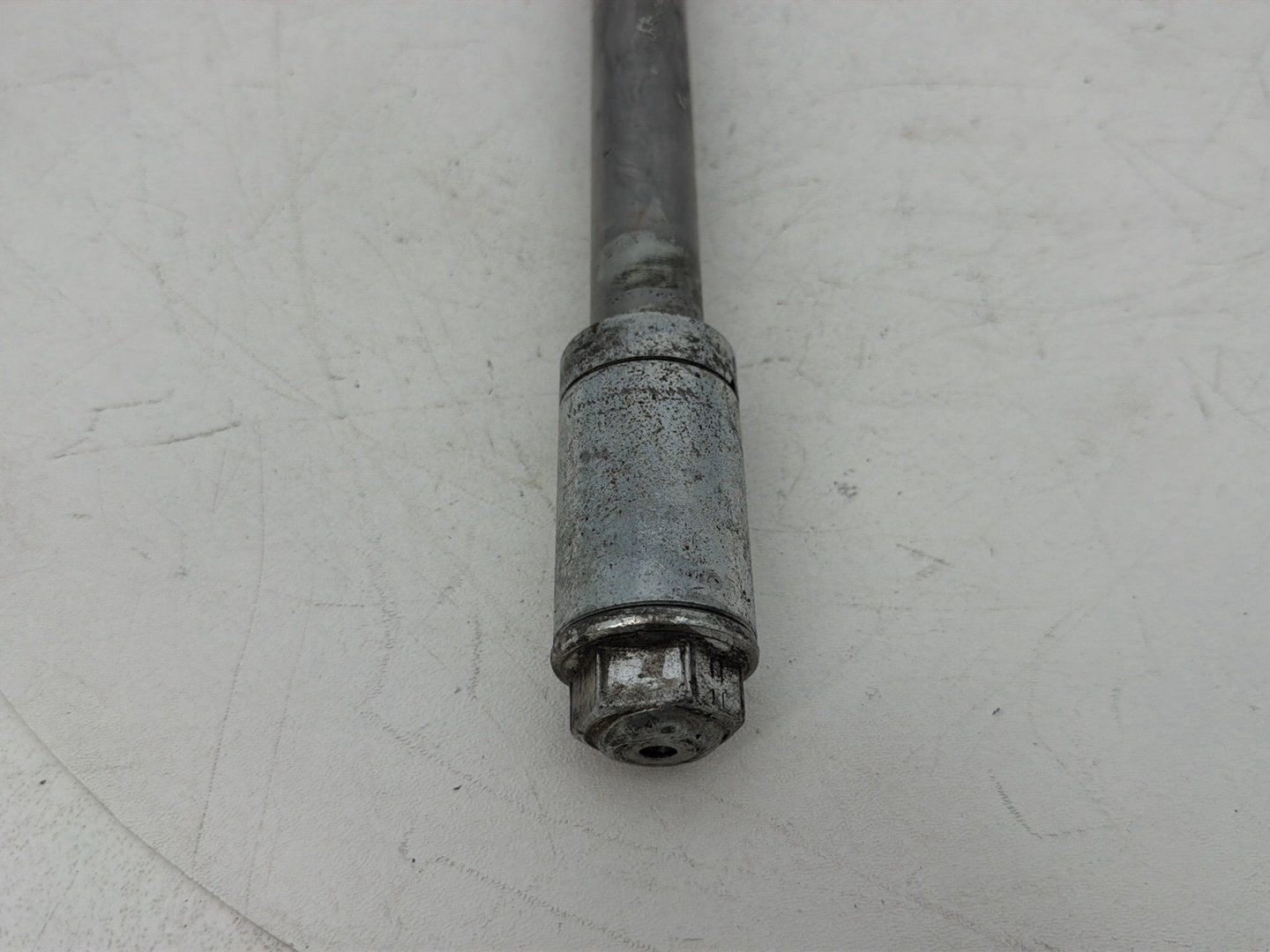 2007 - 2017 Harley-Davidson Dyna Super Glide Custom Rear Wheel Axle Bolt Shaft 41114-06