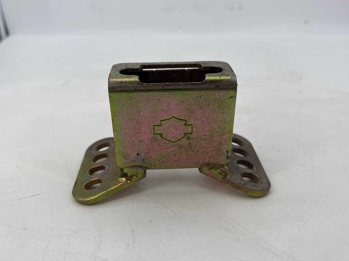2007 - 2011 Harley-Davidson Touring Electra Glide Ultra Front Driver Rider Backrest Bracket Mount 52589-09A