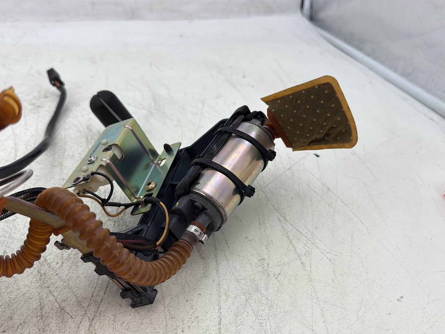 2007 Harley Touring FLHTC Electra Glide Classic OEM Fuel Pump Gas Gasoline Petrol Sending