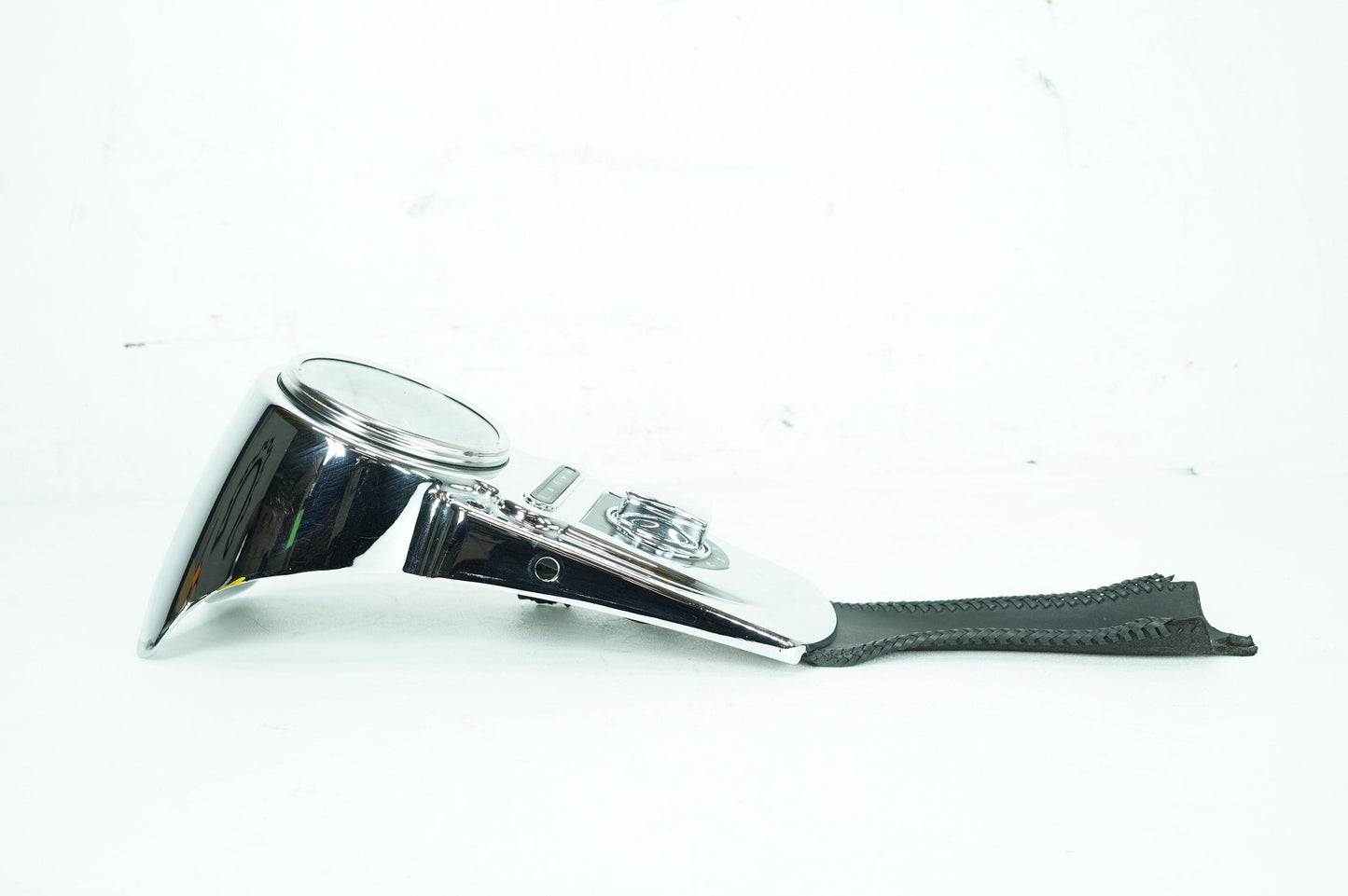 1999 - 2006 Harley-Davidson Dyna Wide Glide Fuel Tank Dash Console Speedometer NOKey 71211-04A