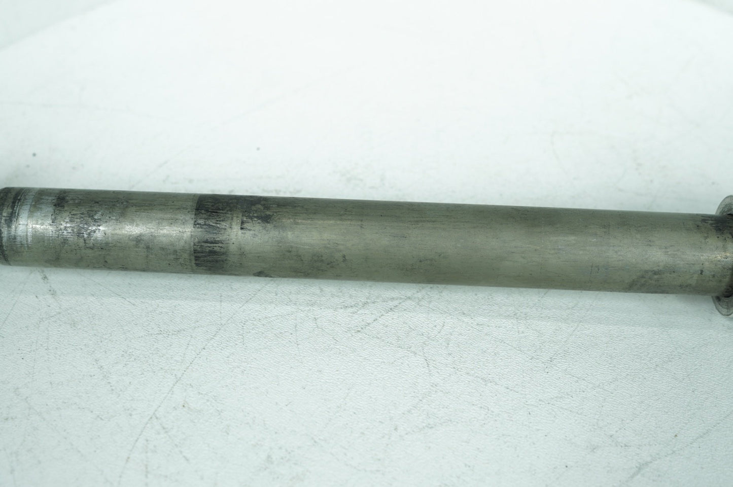 2004 - 2022 Harley-Davidson Sportster Iron 883 Rear Wheel Axle Bolt Shaft 41176-08