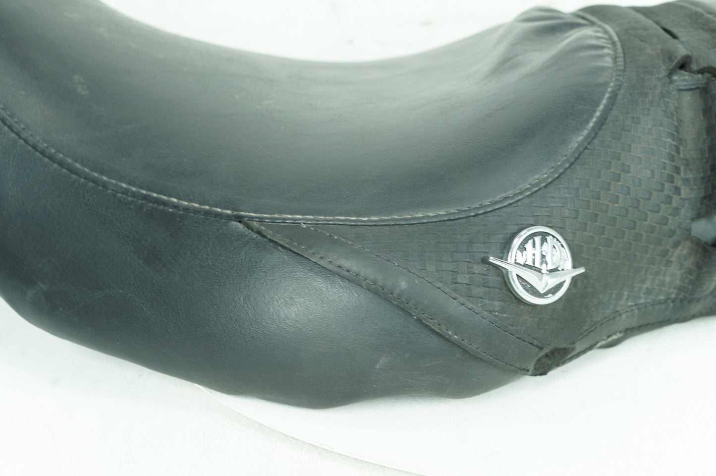 1999 - 2006 Harley-Davidson Touring Electra Glide Passenger Rider Driver Seat Saddle  	51704-05