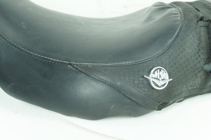 1999 - 2006 Harley-Davidson Touring Electra Glide Passenger Rider Driver Seat Saddle  	51704-05