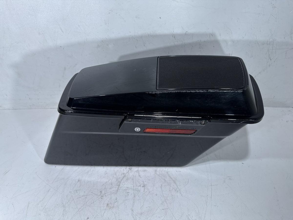 2006 Harley Street Glide Touring FLHX OEM Right 1 Saddlebag Luggage NO Key