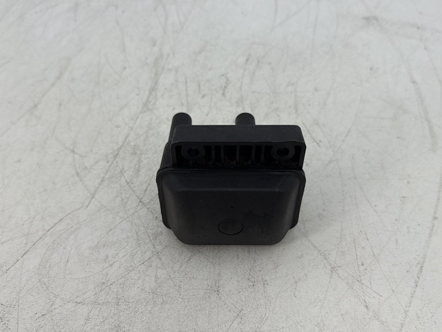2000 Harley Touring FLHTCUI Electra Glide Ultra OEM Ignition Coil Spark Igniter