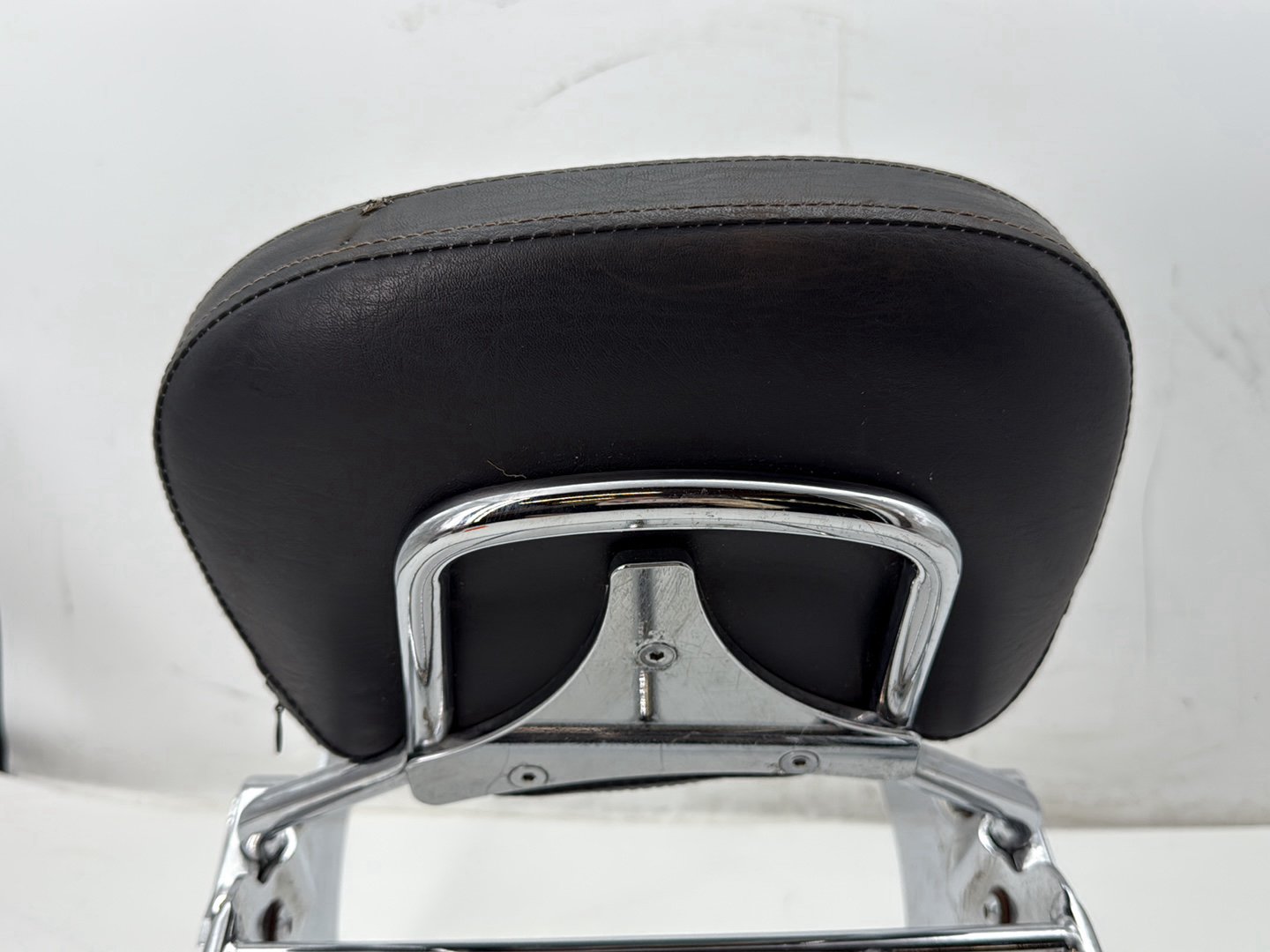 2008 Harley Road King Touring FLHR OEM Rear Sissy Bar w/ Backrest Cushion Pad