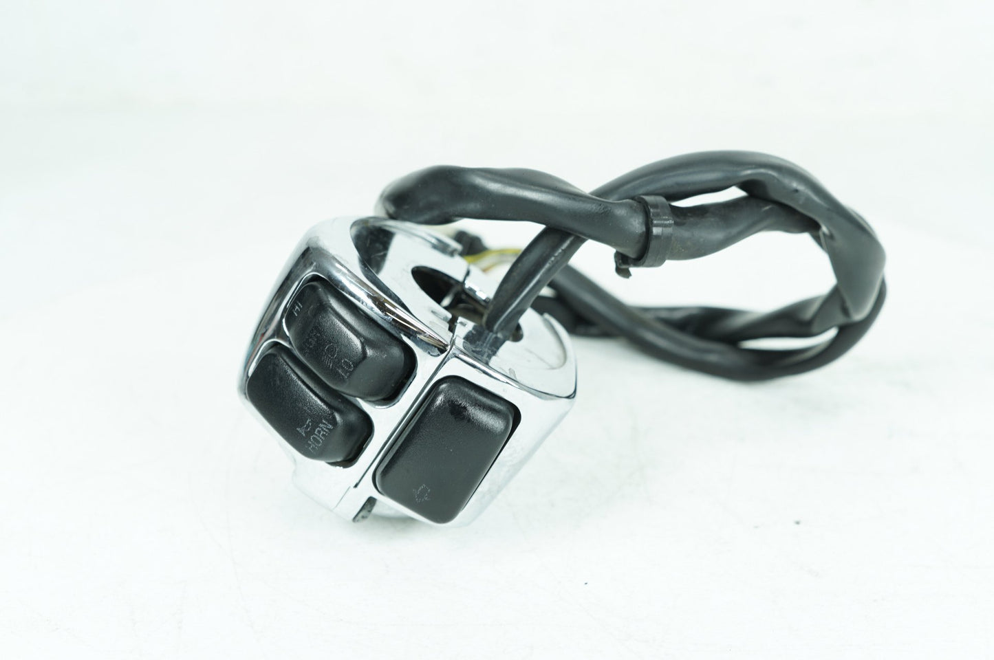 2007 - 2013 Harley-Davidson Softail Heritage Classic Left Turn Signal Headlight Switches Controls  	71685-06A