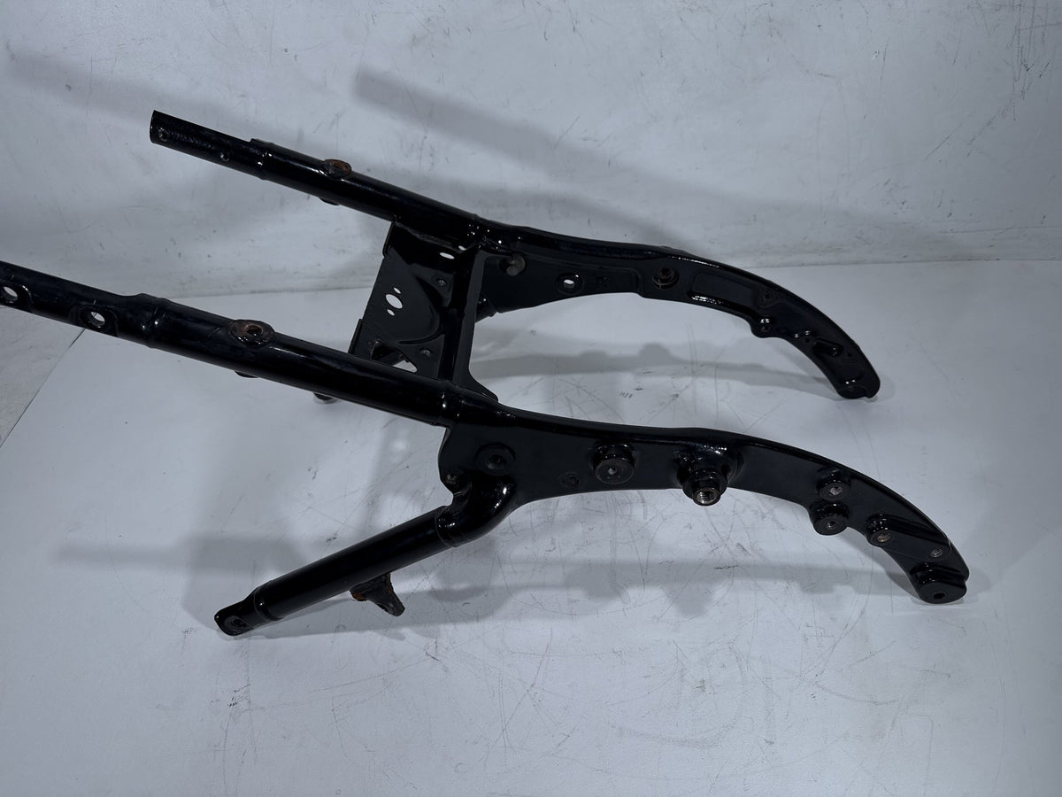 2011 Harley Road King Touring FLHR OEM Rear Back Sub Frame Rail Bar 48079-09BHP