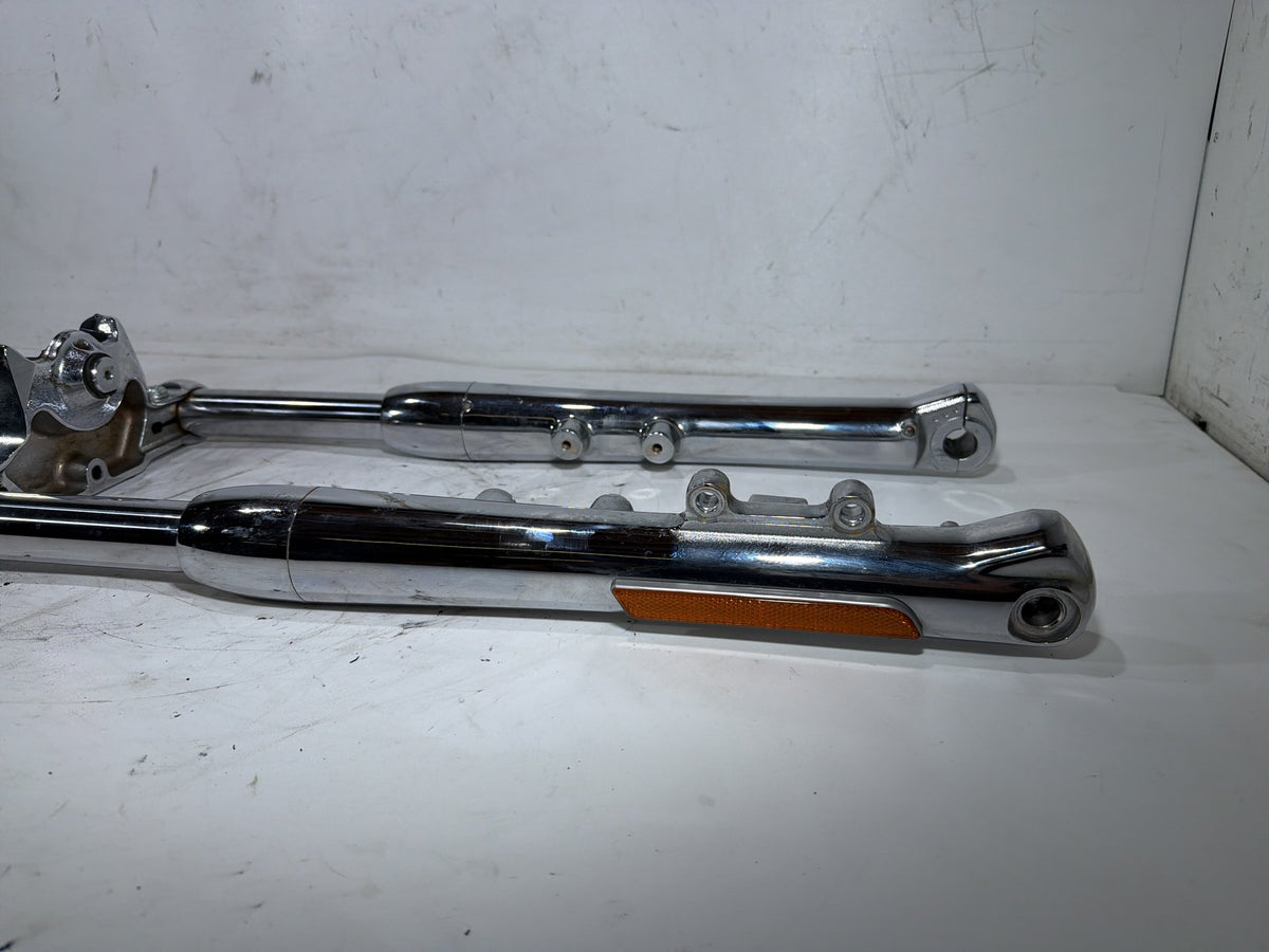 2006 Harley Softail Deuce FXSTDI Front Triple Tree Set & LH RH Fork Legs Sliders