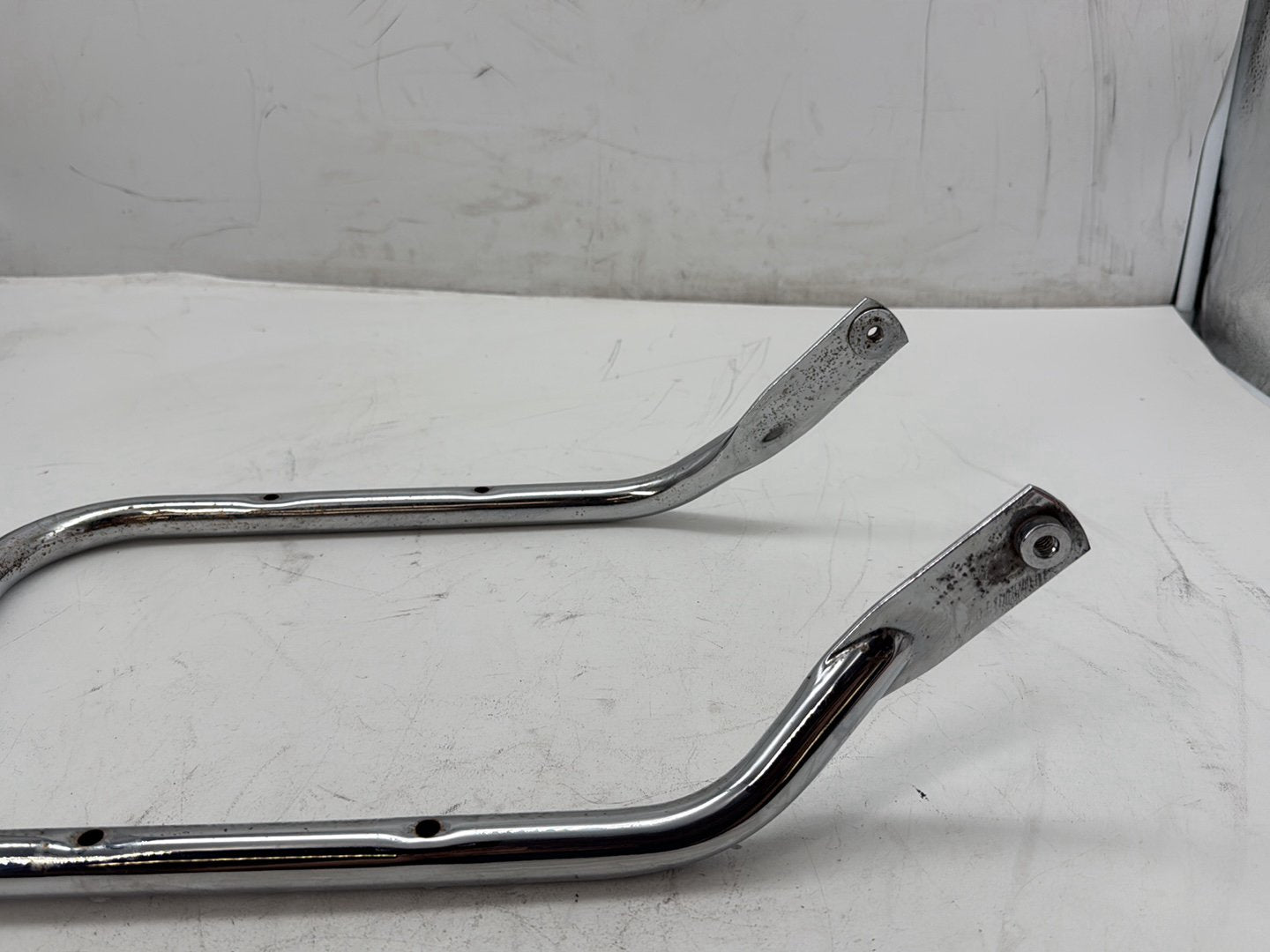 2006 Harley Touring FLHTCI Electra Glide Classic OEM Tour Pak Mount Top Tube Support Bar