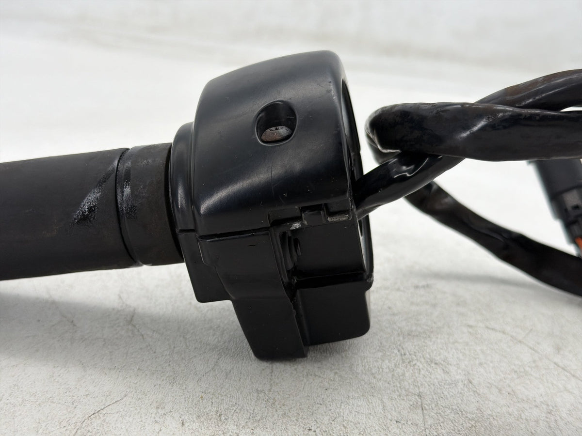 2012 Harley Electra Glide Touring OEM Right Engine Start Kill Switches Controls