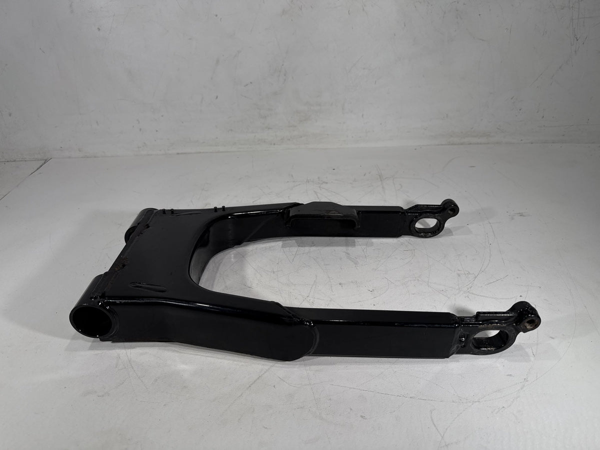 2002 Harley Electra Glide Touring FLHT OEM Rear Fork Swingarm Swing Arm