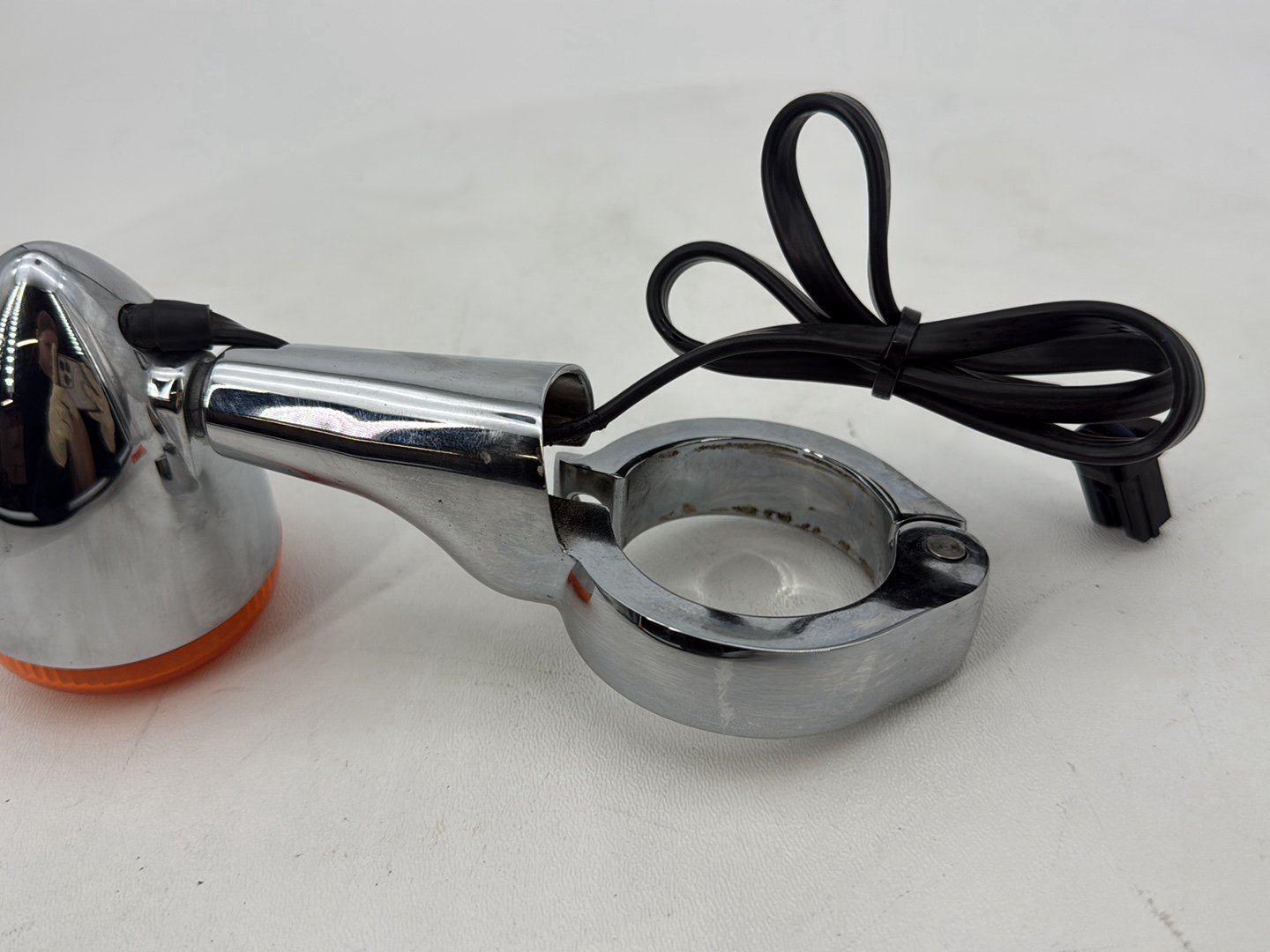 2007 - 2017 Harley-Davidson Dyna Wide Glide Front Right 1 Turn Signal Indicator 68223-09