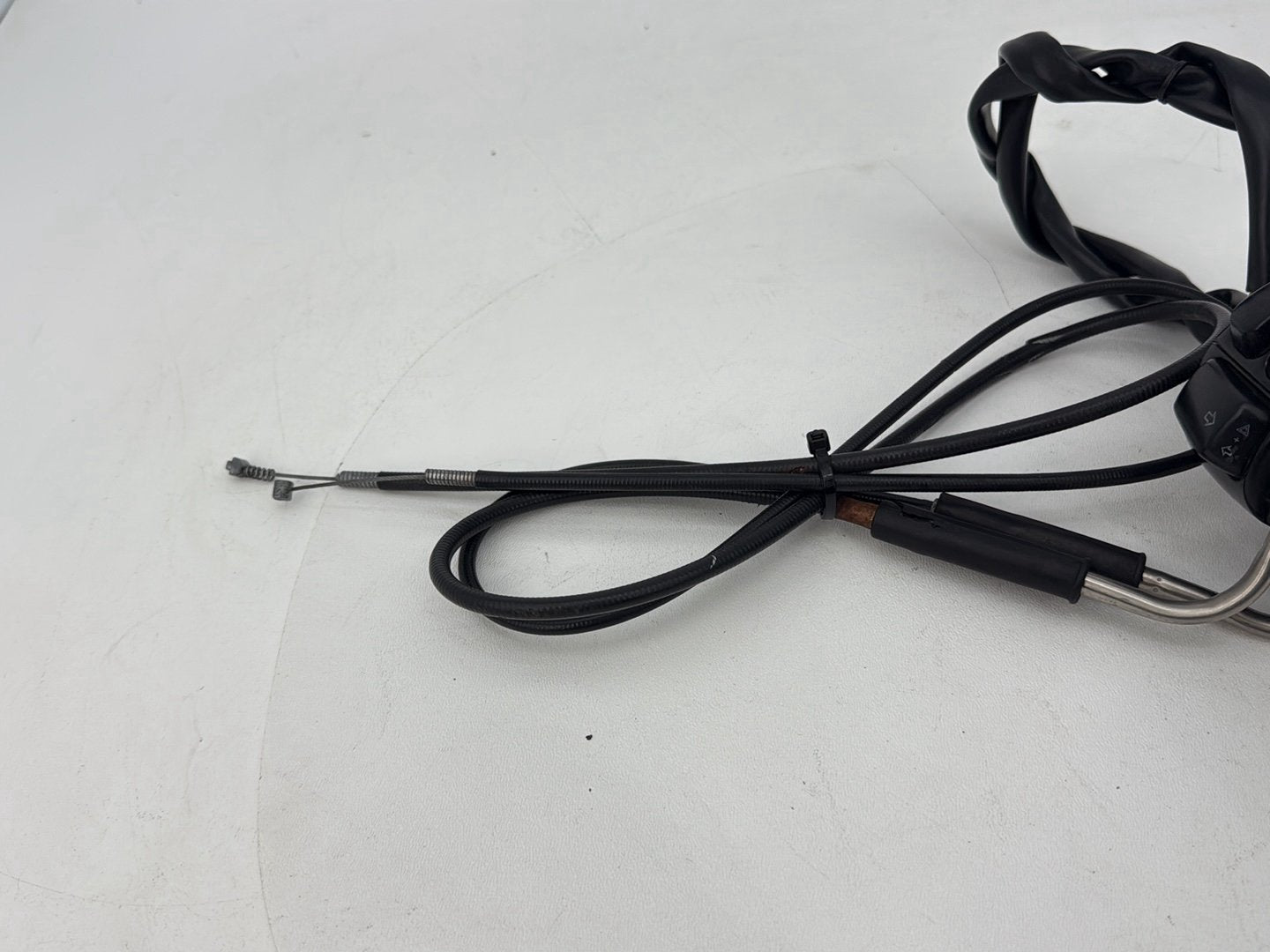 Harley-Davidson Misc  Right Engine Start Kill Switches Controls 71684-06