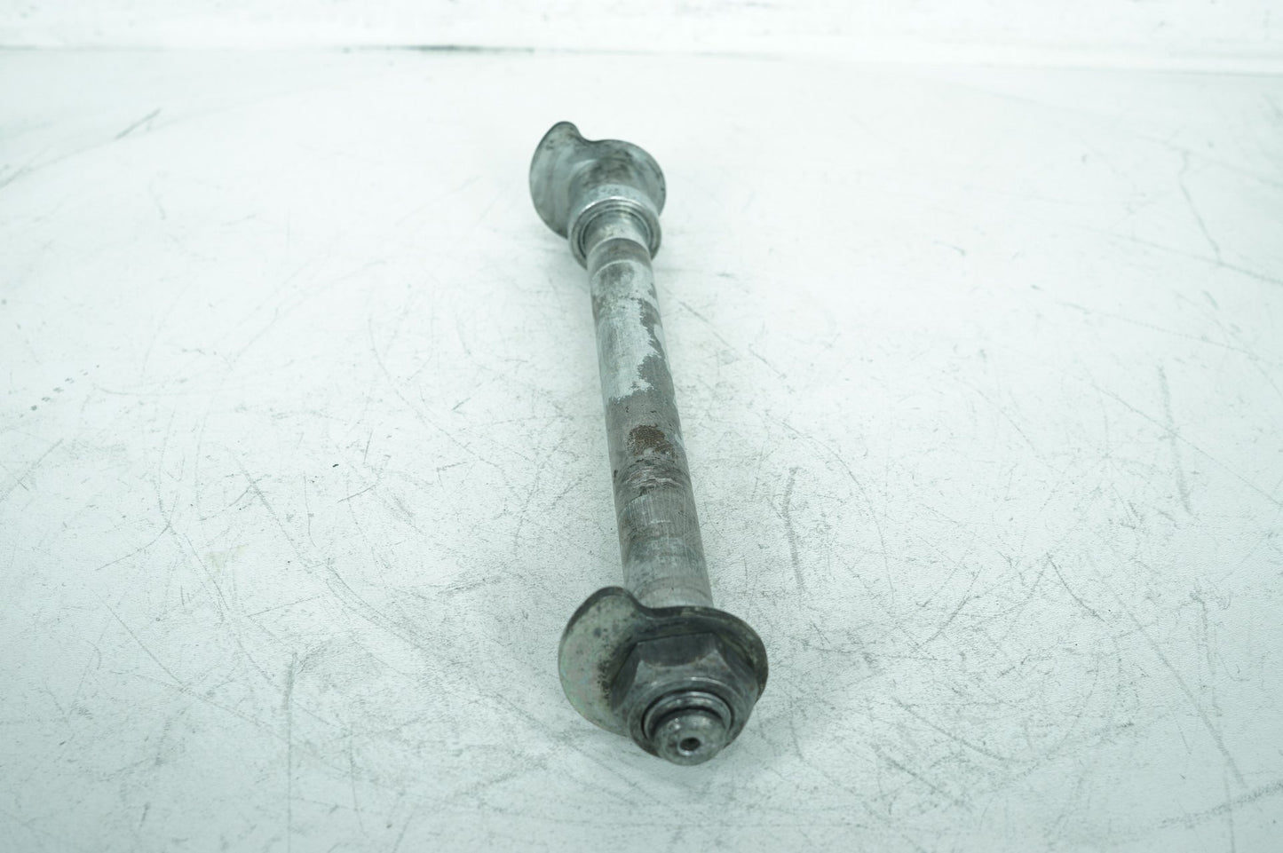 2007 - 2012 Harley-Davidson Touring CVO Electra Screamin Eagle Rear Wheel Axle Bolt Shaft 41056-02