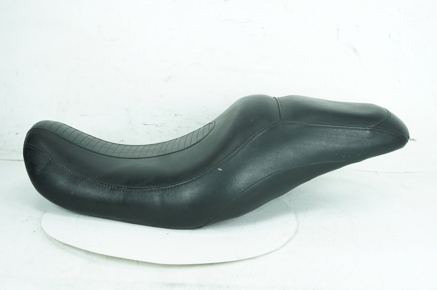 1999 - 2006 Harley-Davidson Dyna Low Rider Passenger Rider Driver Seat Saddle 53078-04