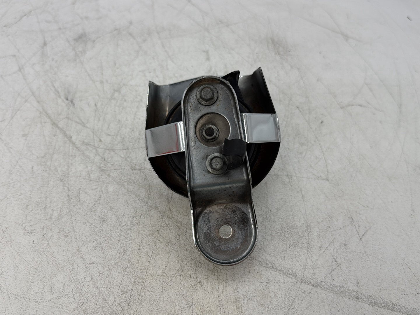 2013 Harley Heritage Softail Classic FLSTC OEM Horn Signal Klaxon Chrome Cover