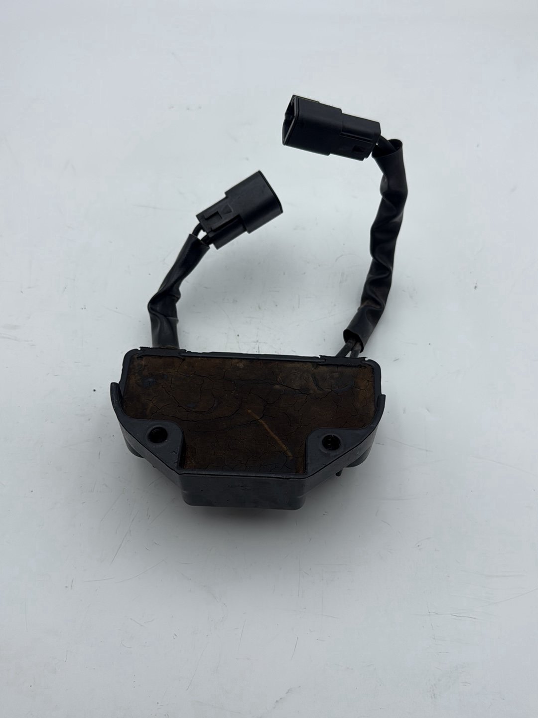 2007 - 2012 Harley-Davidson Dyna Street Bob Voltage Regulator Rectifier   	74631-06
