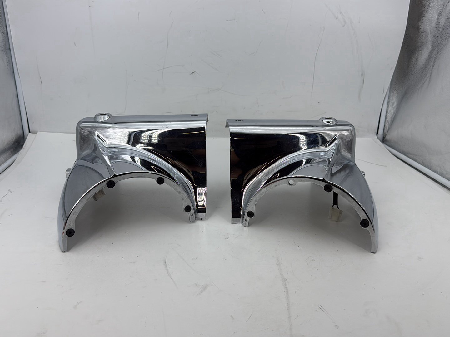 2011 Harley Road King Touring FLHRC Classic OEM Left & Right Headlamp Nacelle Covers