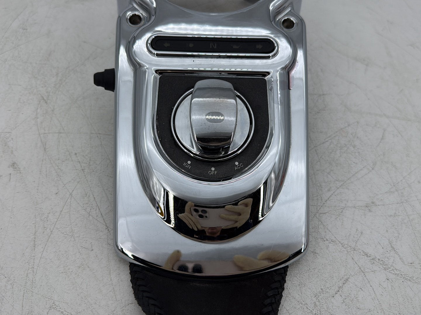 2005 Harley Dyna FXDWG Wide Glide OEM Fuel Gas Tank Dash Console NOKey