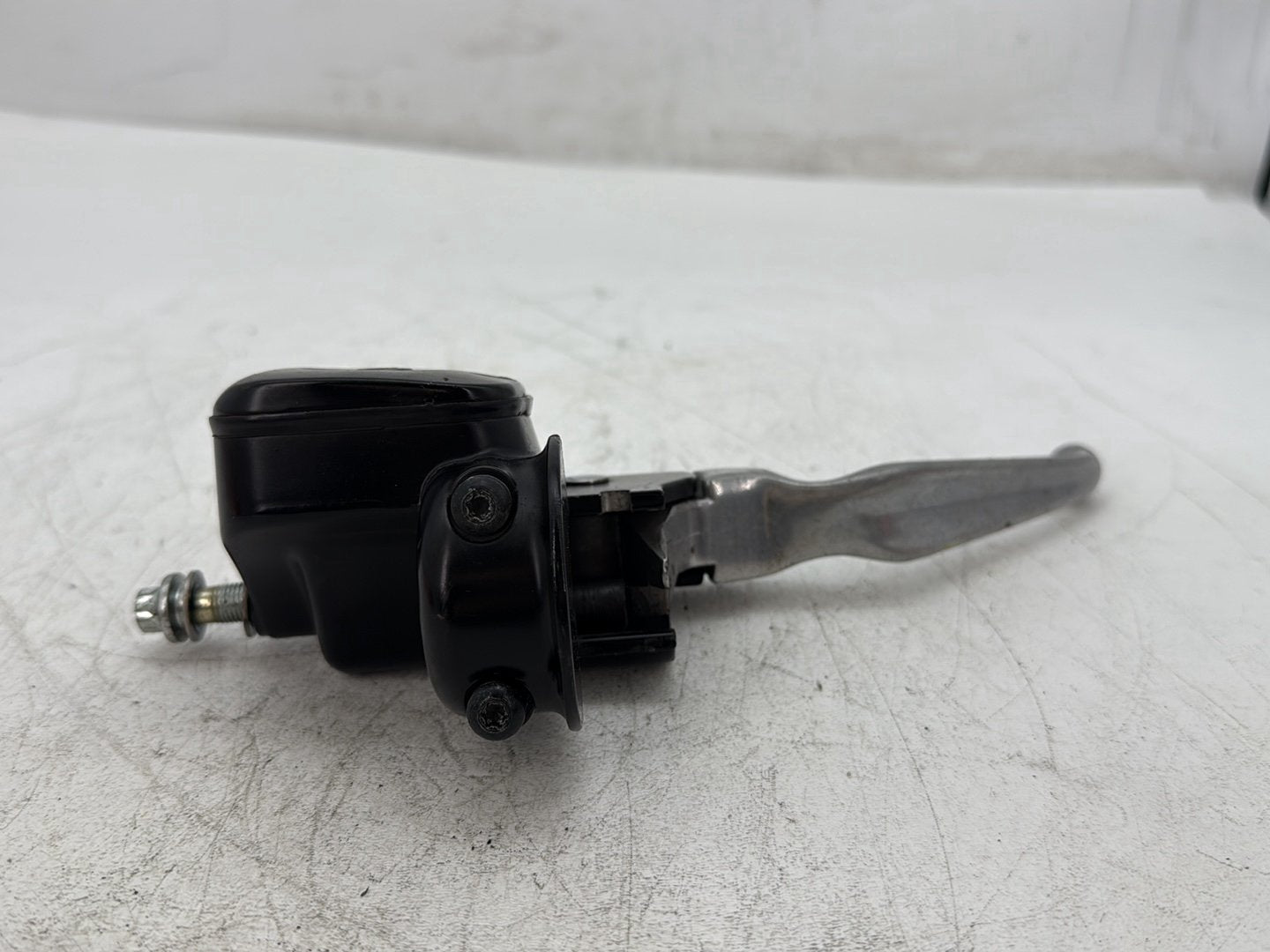 1996 Harley Electra Glide Touring FLHT OEM Front Right Brake Lever Master Cylinder