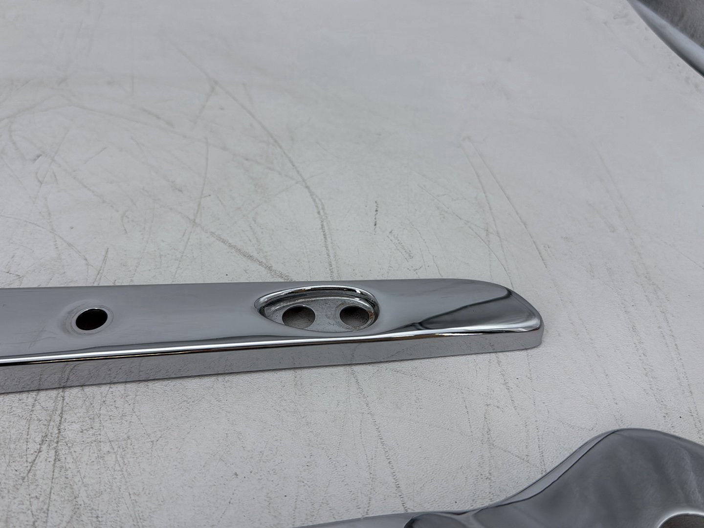 2010 Harley Dyna Fat Bob FXDF OEM Rear Left Right Fender Struts Bracket