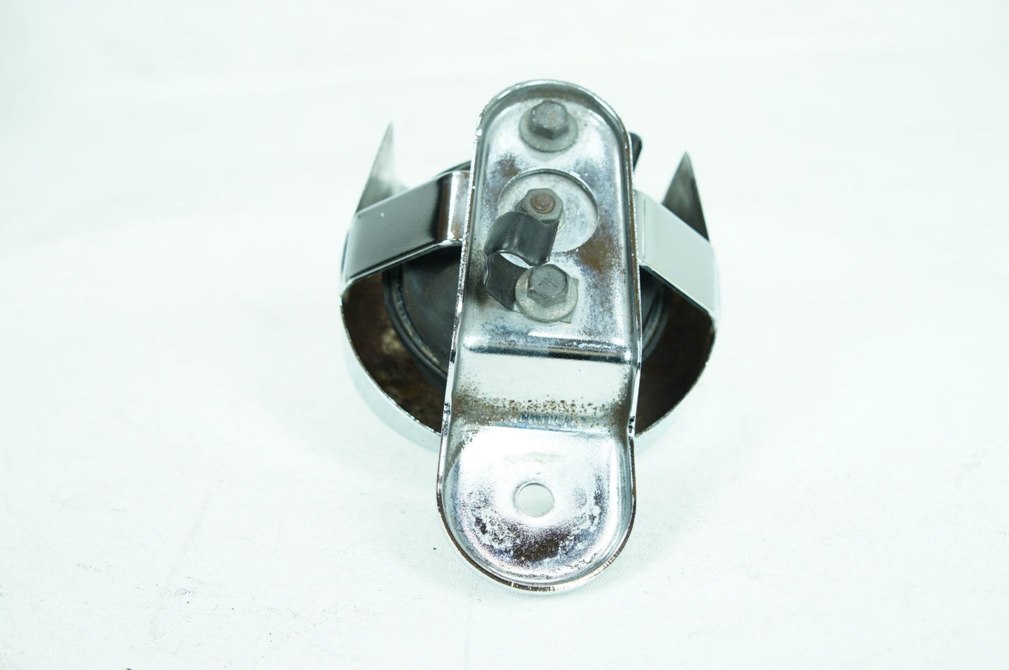 2007 - 2016 Harley-Davidson Touring Street Glide Horn Signal Klaxon Chrome Cover 69012-93A