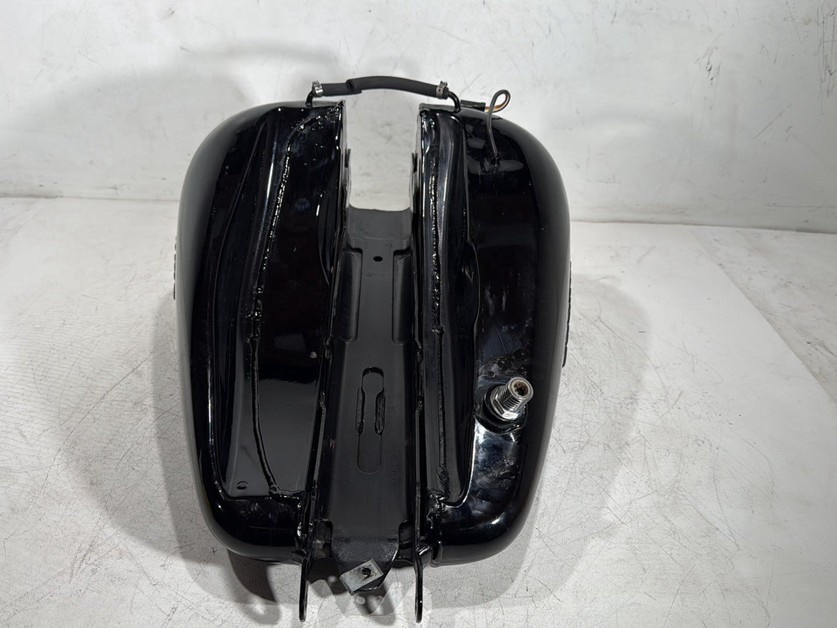 2009 Harley Dyna Street Bob FXDB OEM Fuel Gas Tank Gasoline Reservoir