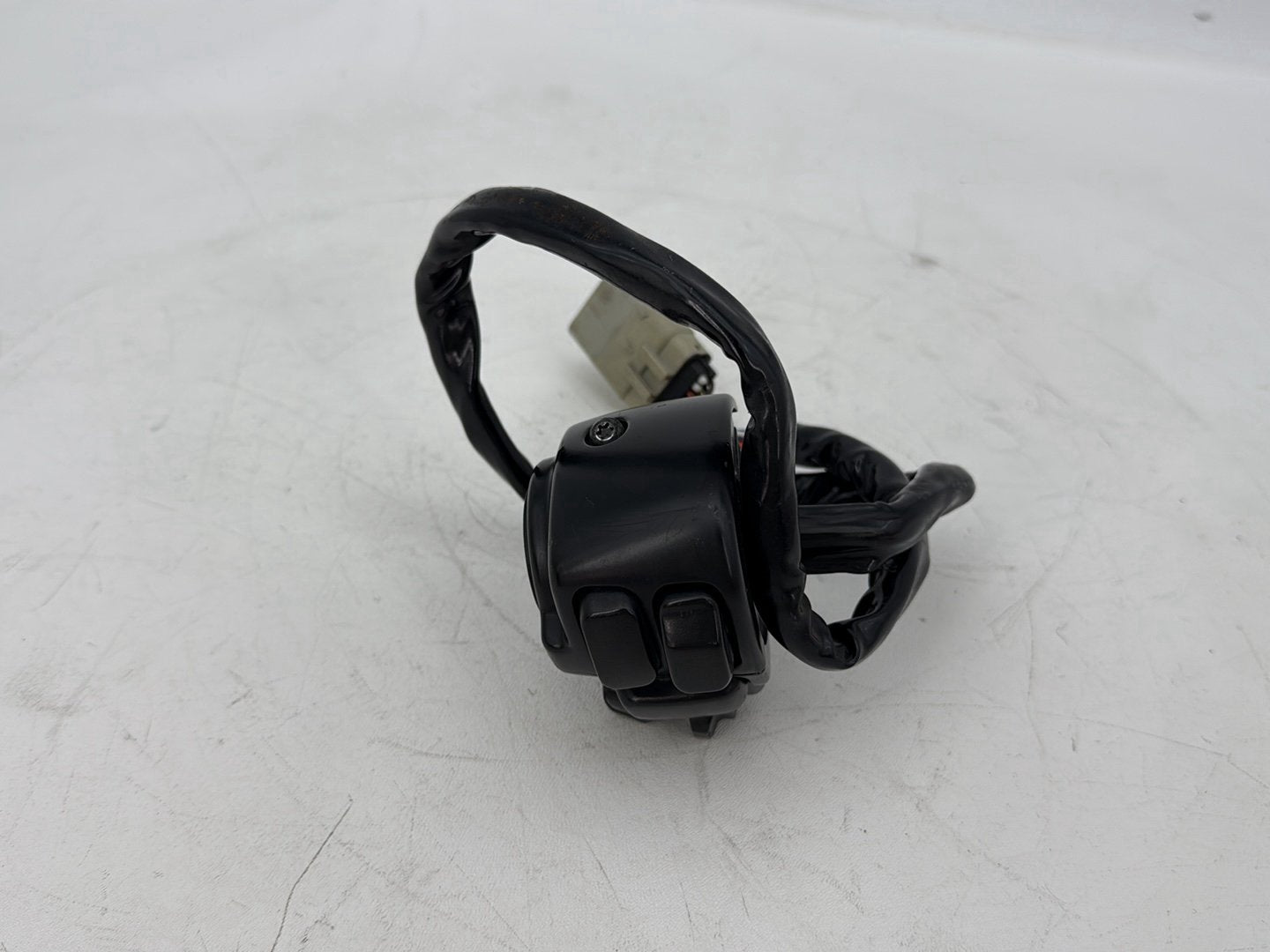 2007 - 2012 Harley-Davidson Touring Electra Glide Ultra Left Turn Signal Headlight Switches Controls 71682-06