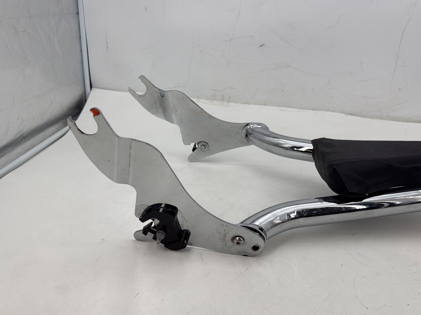 2013 Harley Street Glide Touring FLHX OEM Rear Sissy Bar w/ Backrest Cushion Pad