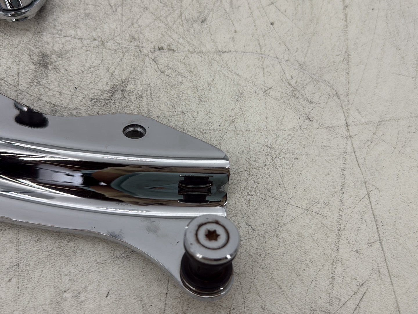2016 Harley Road King Touring FLHR OEM 4 Point Detachable Docking Hardware
