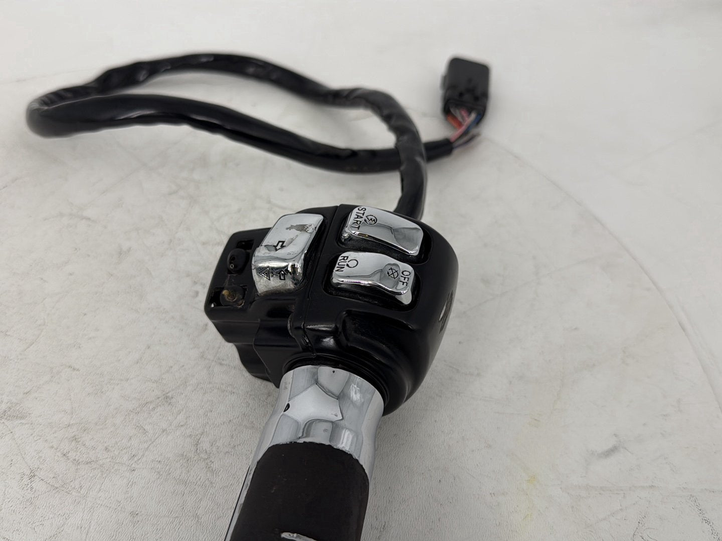 2012 Harley Touring Street Glide OEM Right Engine Start Kill Switches Controls