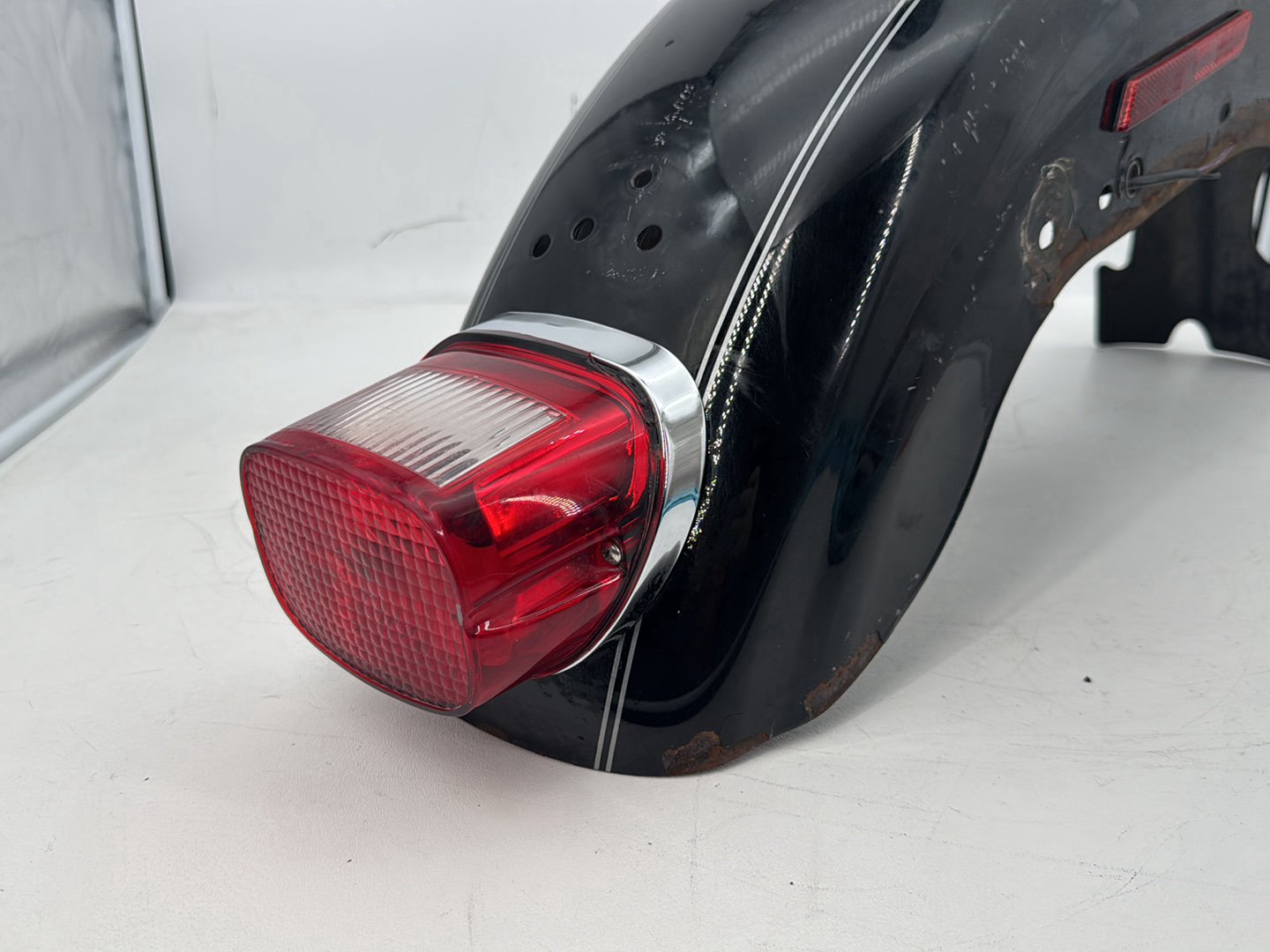 09 Harley Sportster XL1200 L 1200 Low OEM Rear Wheel Fender Taillight Brake Lamp