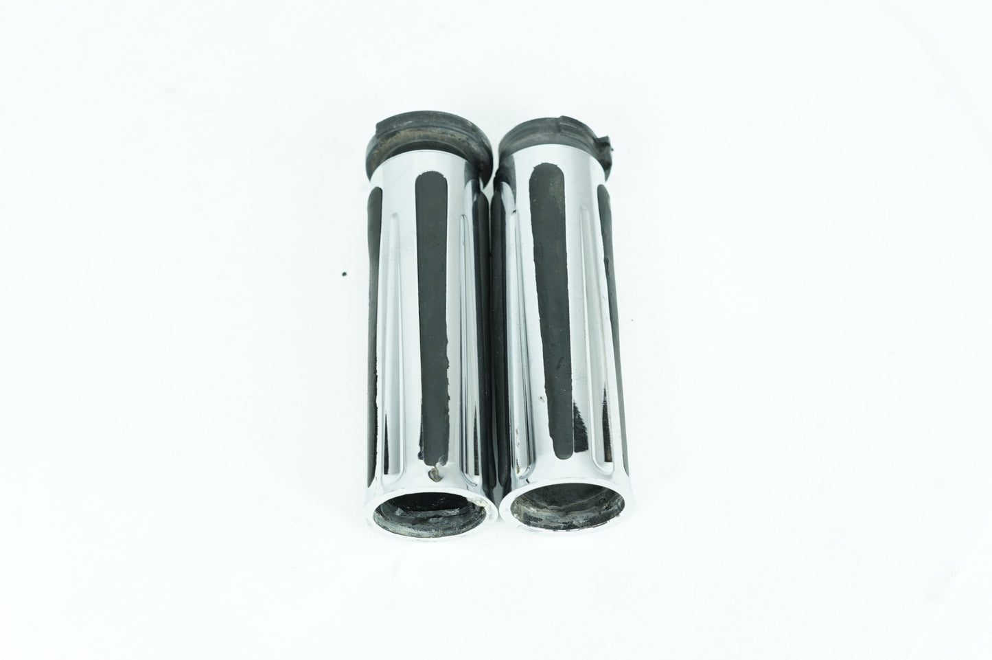 2004 - 2013 Harley-Davidson Sportster Base 883 Front Left Right Handgrip Hand Grips 56667-04