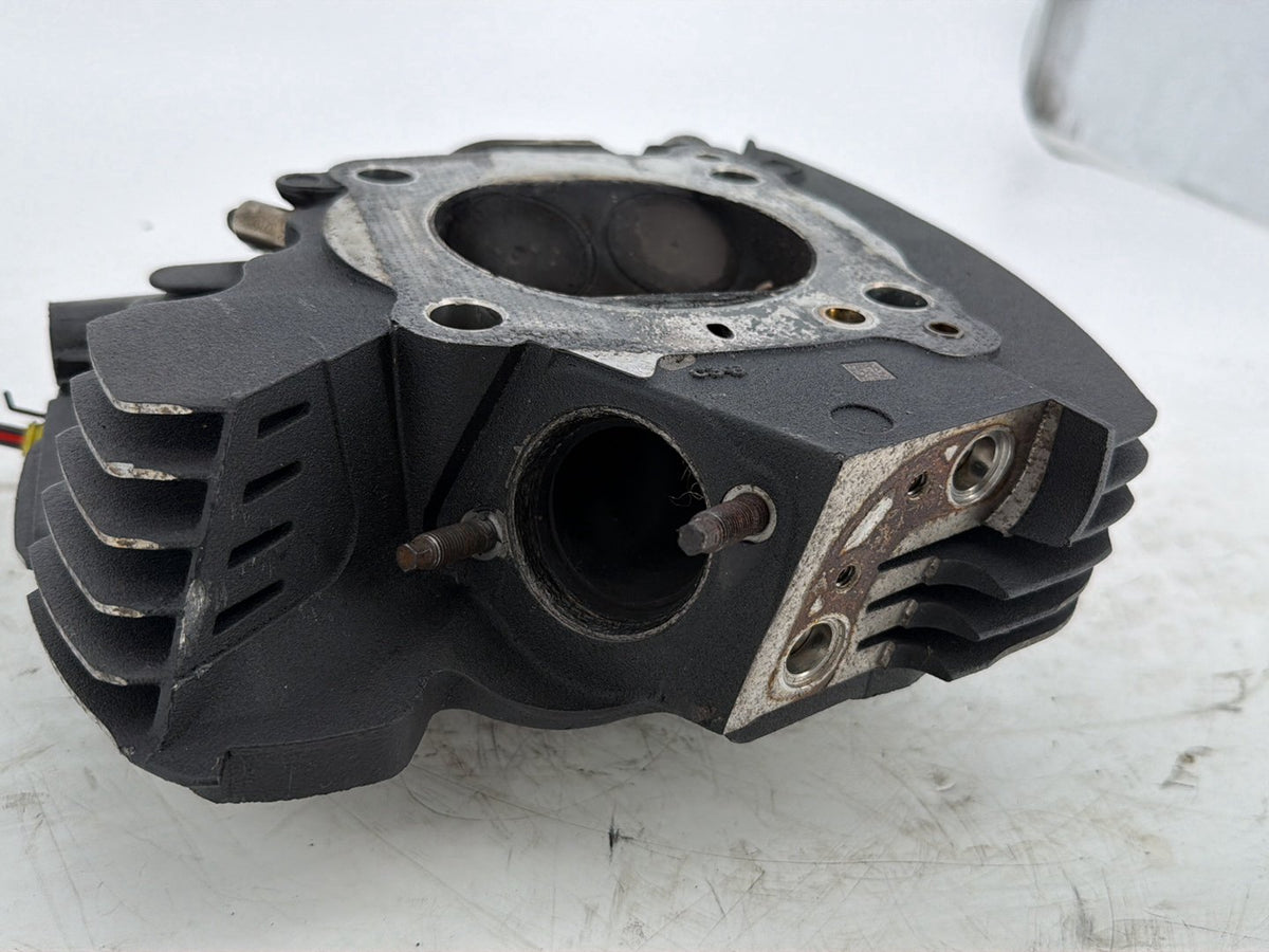 2019 Harley Touring FLHT Electra Glide OEM Rear Twin Cam Engine Cylinder Head