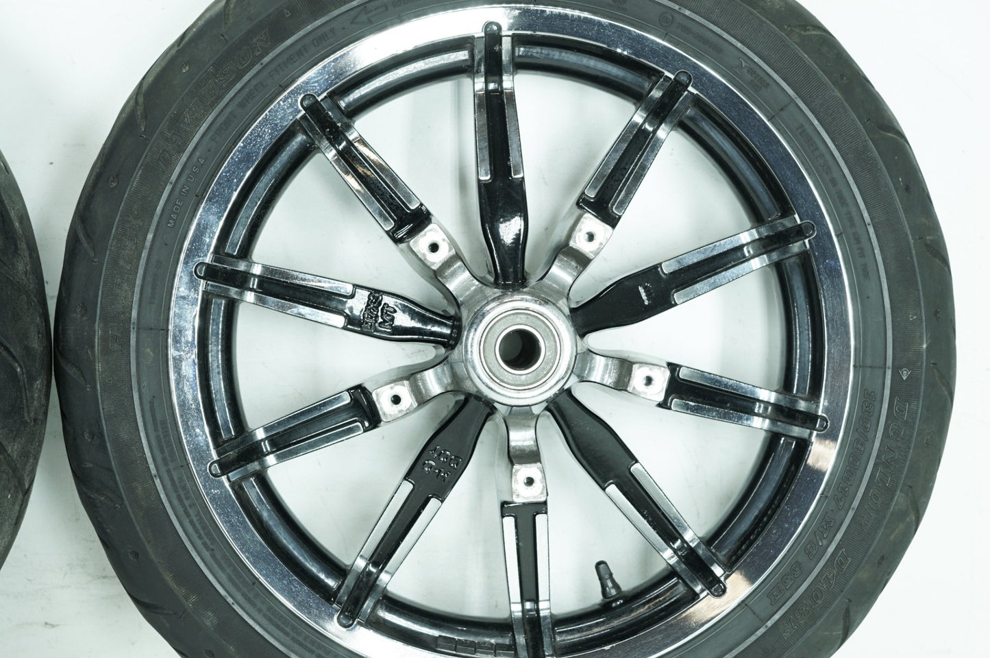 Harley-Davidson Misc  Front Wheel Rim Tire 40900391
