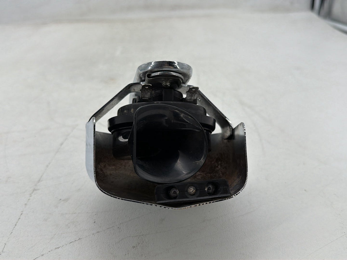2007 Harley Electra Glide Touring Ultra OEM Horn Signal Klaxon Chrome Cover