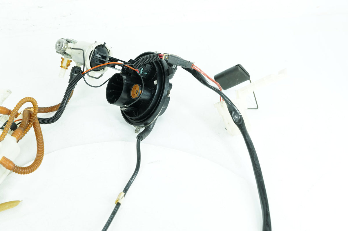 08 Harley Touring Electra Glide Ultra OEM Fuel Pump Gas Gasoline Petrol Sending