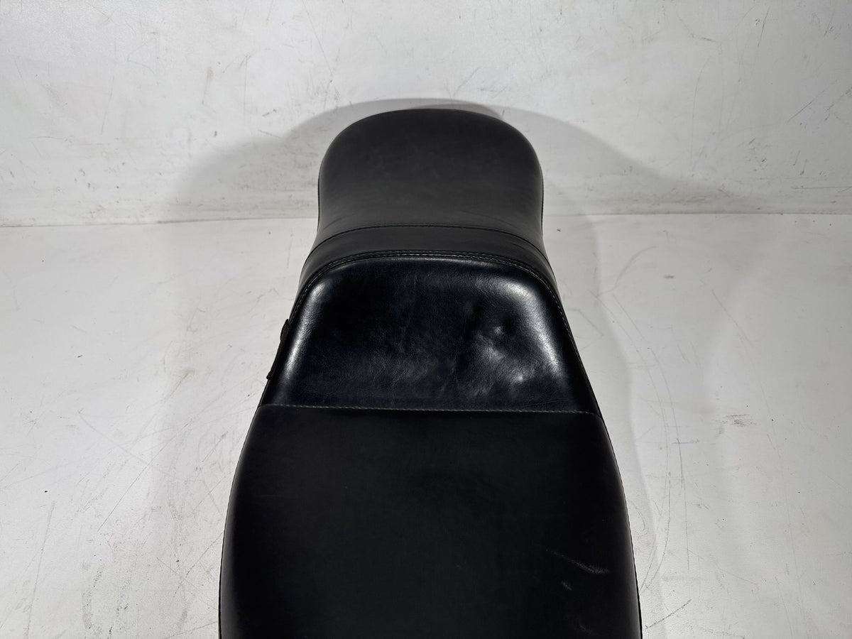 2002 Harley Electra Glide Touring FLHT Passenger Driver Seat Saddle Le Pera