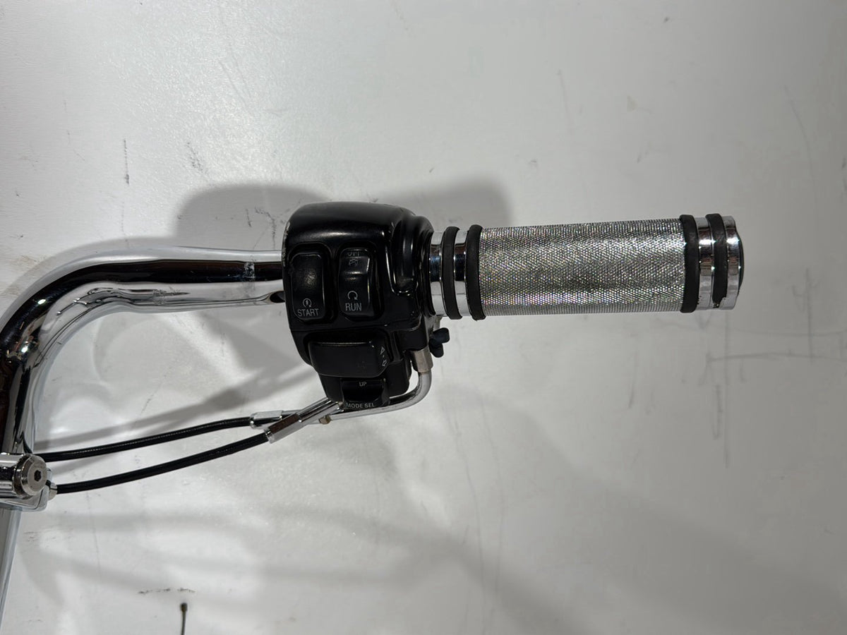06 Harley Street Glide Touring FLHXI OEM Handlebars Left Right Switches Controls